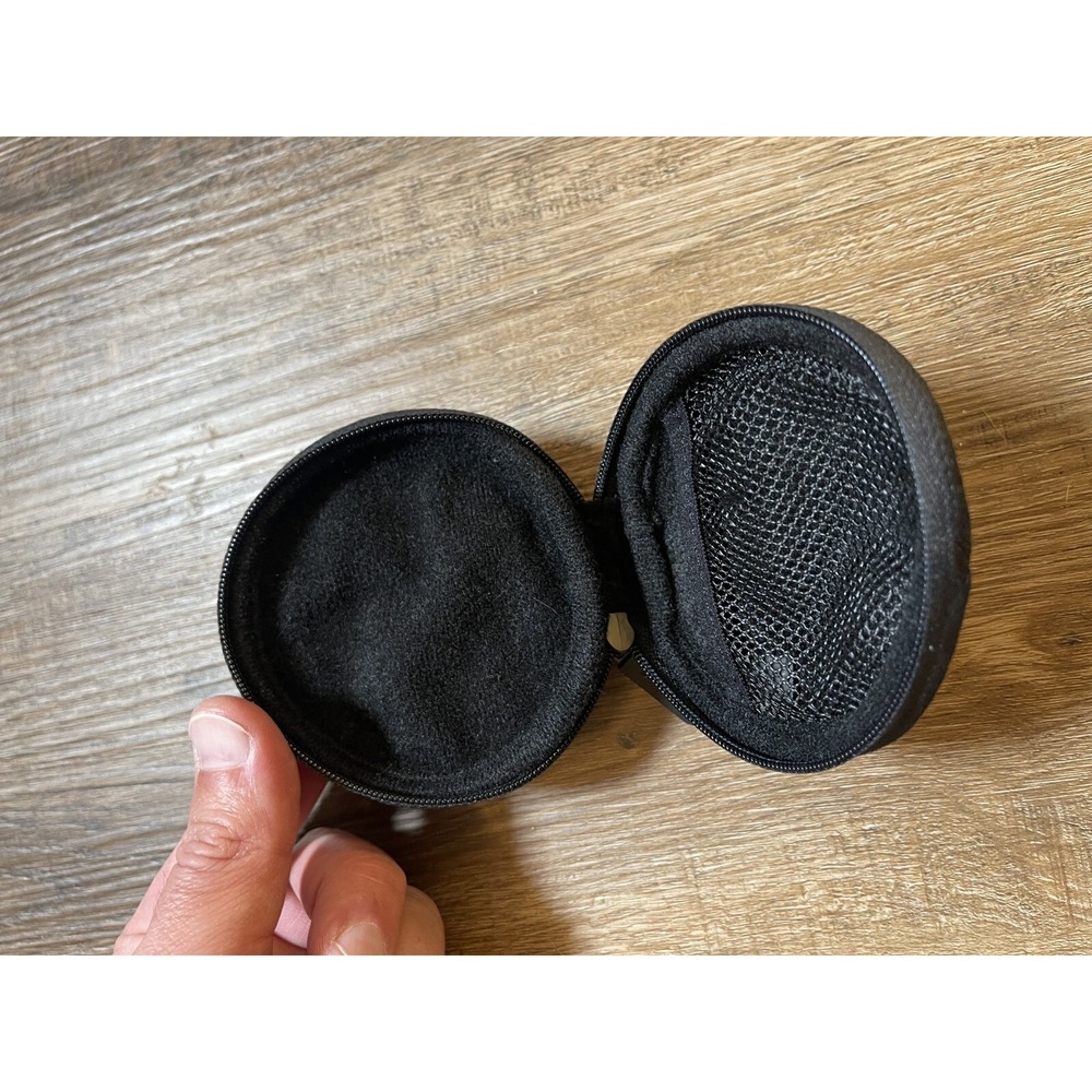 SoundSport Wireless Headphones Carry Case With Carbine Hook‎ - Picture 5 of 7